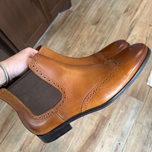 LIKE NEW STEVE MADDEN DRESS BOOTS